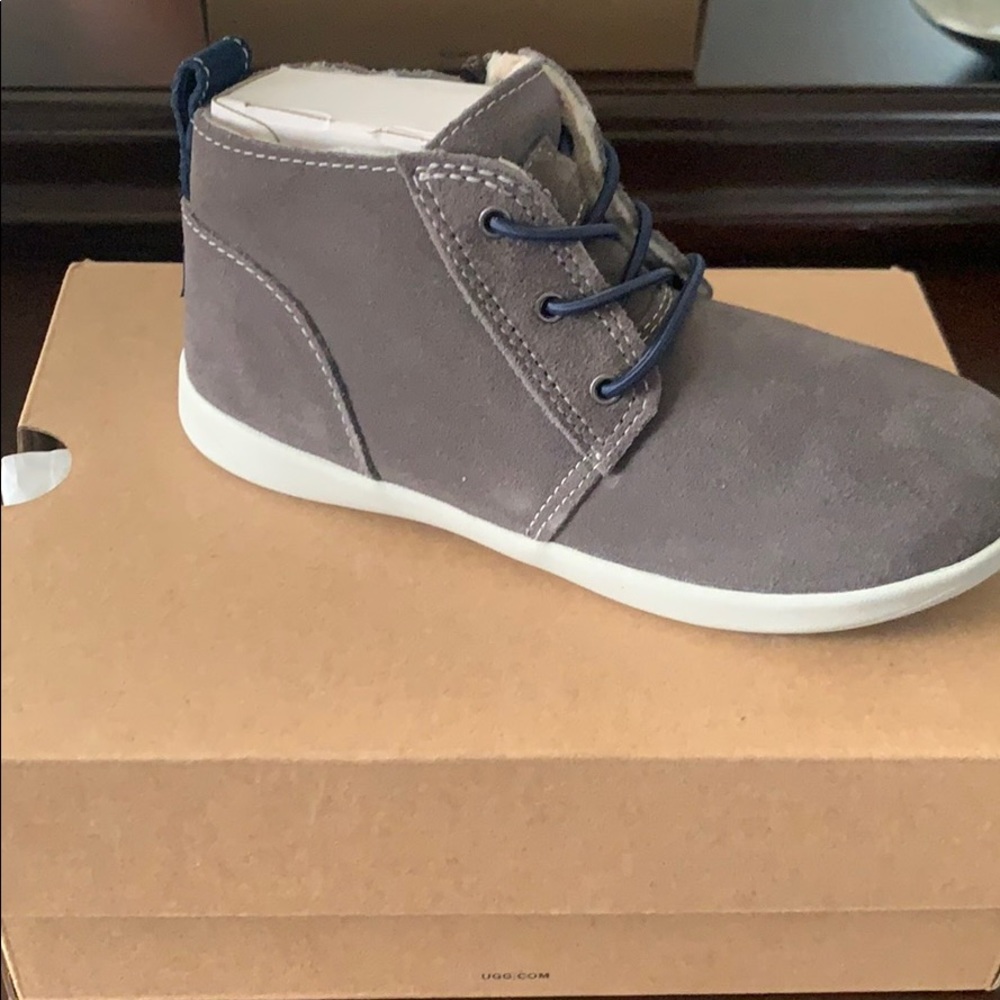 Boys Ugg sneakers